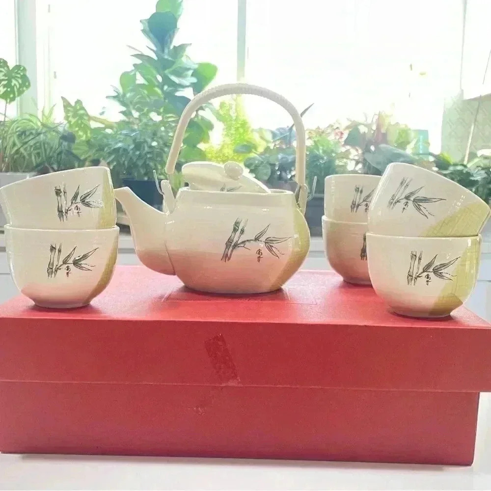 Traditional Japanese Teapot w/6 Tea/Sake Cups Cream & Green Bamboo Pattern NIOP